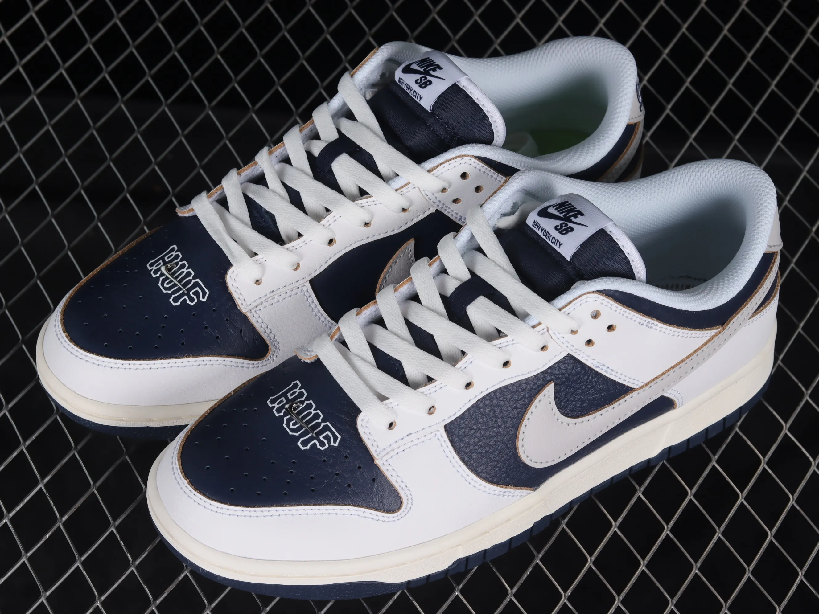 All categories Nk SB Dunk Series Nk SB Dunk Low low-top sneakers F version HUF x Nk SB Dunk Low NYC San Francisco joint model SB low-top sports and leisure sneakers FD8775-100